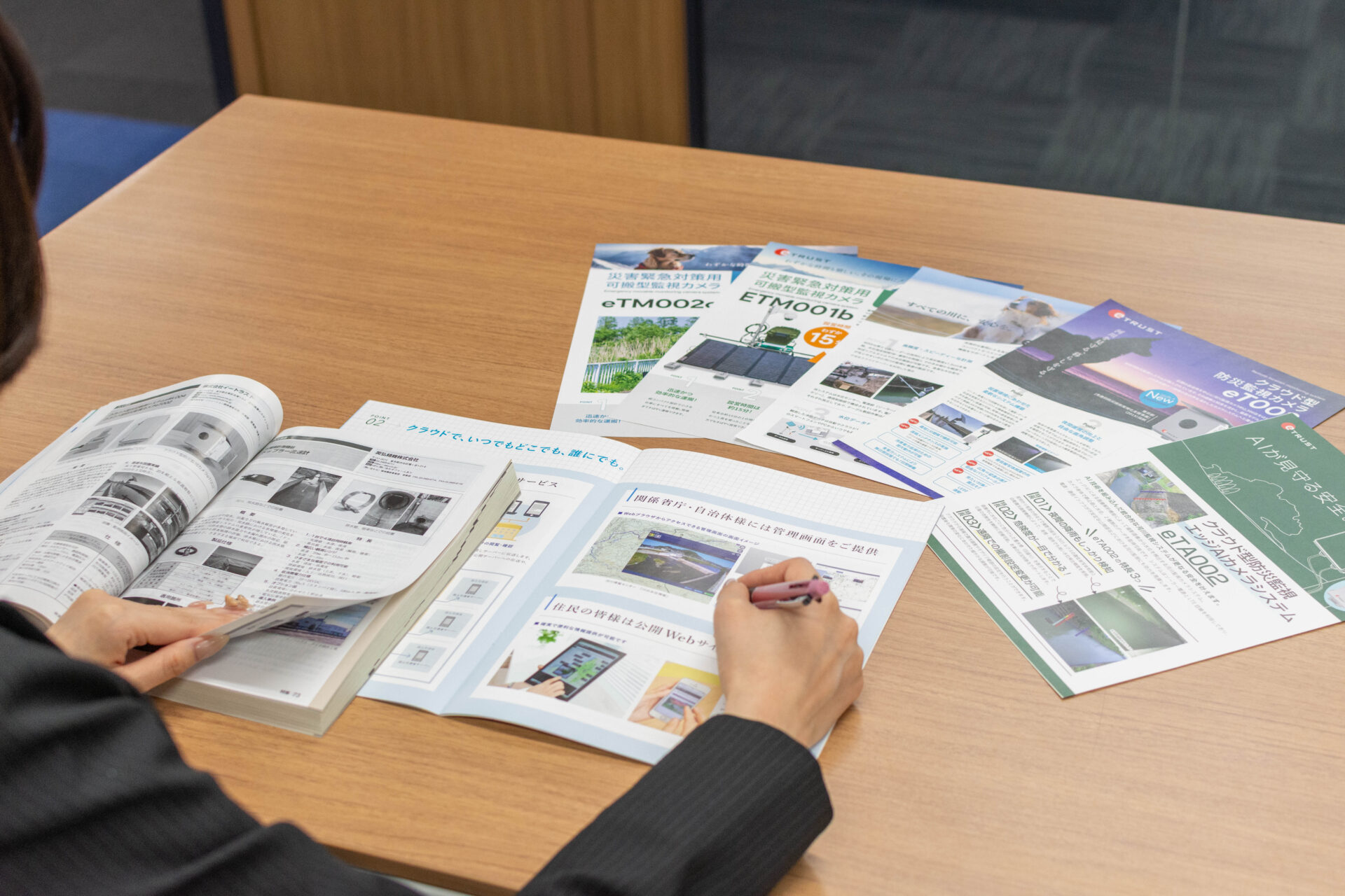 バックオフィス（企画・広報業務）